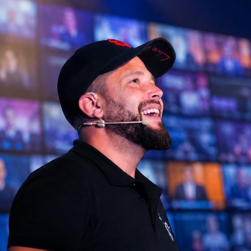 Sergio Cánovas durante una conferencia